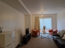 Remarkable 1-bed Apartment in Northampton Town cen