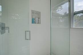 Madrina's Cozy 3BR-1BA Spacious Backyard