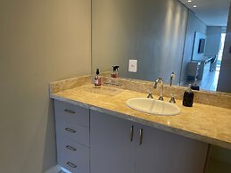 Duplex de Luxo na via Gastrômica Localiz