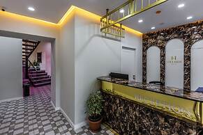 Hillside City Center Hotel