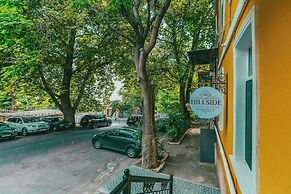 Hillside City Center Hotel