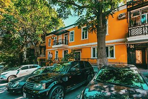 Hillside City Center Hotel