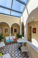 Hillside City Center Hotel