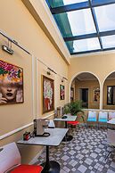 Hillside City Center Hotel