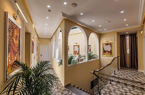 Hillside City Center Hotel