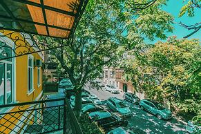 Hillside City Center Hotel