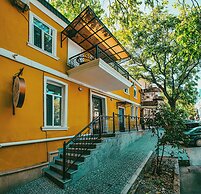 Hillside City Center Hotel