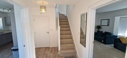 Brand new Entire 4-bed House in Peterborough