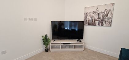 Brand new Entire 4-bed House in Peterborough