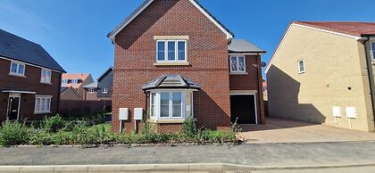 Brand new Entire 4-bed House in Peterborough