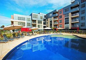 Hotel Club Wyndham Lakes Entrance, Lakes Entrance, Australia - Lowest ...