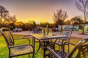 KRAVIT Premier Suites