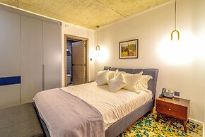 KRAVIT Premier Suites