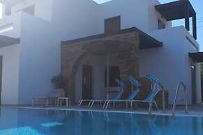 VILA KIOTARI FORMER VILA AVRA