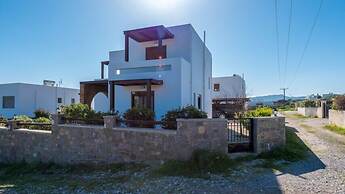 VILA KIOTARI FORMER VILA AVRA