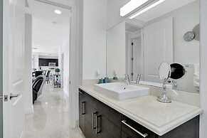 Deerfield Condo Suites by Opus