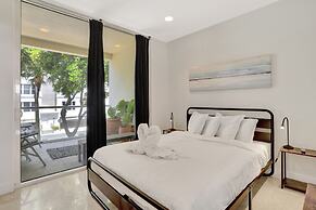 Deerfield Condo Suites by Opus