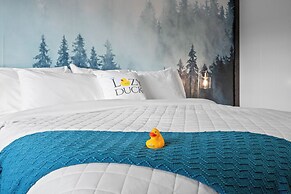 The Lazy Duck Inn