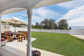 Reflections Norah Head Lighthouse Cottages