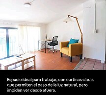 Room in Apartment - Master Suite 1 Vena