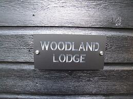 Charming Woodland Lodge 2 Person 1 Bedroom