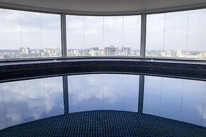 Capital Emerald Line 1 bed  by YourHost