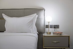 Capital Emerald Line 1 bed  by YourHost