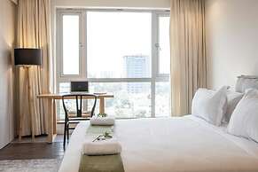Capital Emerald Line 1 bed  by YourHost