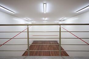 Capital Emerald Line 1 bed  by YourHost
