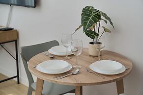 Airport Wrocław Apartment by Renters