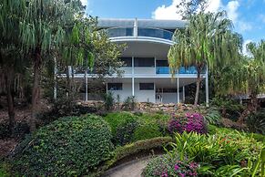 Waves 2 - Ocean views with buggy