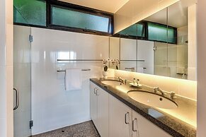 Waves 2 - Ocean views with buggy