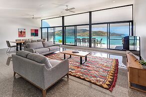 Waves 2 - Ocean views with buggy