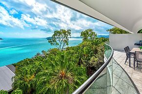 Waves 2 - Ocean views with buggy