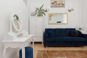 Unique Studio With Mezzanine by Renters