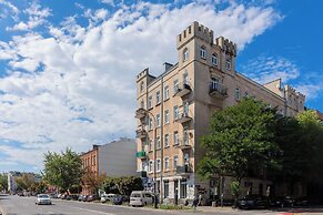 Unique Studio With Mezzanine by Renters