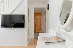 Unique Studio With Mezzanine by Renters