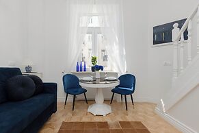 Unique Studio With Mezzanine by Renters