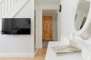 Unique Studio With Mezzanine by Renters