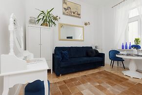 Unique Studio With Mezzanine by Renters