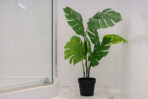 Studio on Dluga Street by Renters