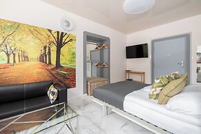 Studio on Dluga Street by Renters