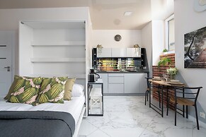 Studio on Dluga Street by Renters
