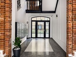 Studio on Dluga Street by Renters