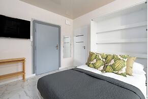 Studio on Dluga Street by Renters
