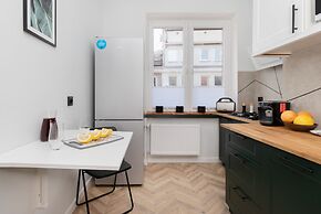 Old Town Apartment Garncarska by Renters