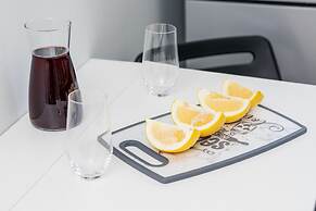 Old Town Apartment Garncarska by Renters