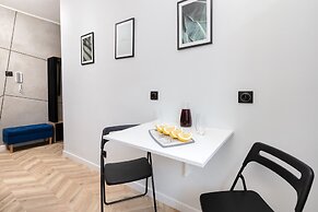 Old Town Apartment Garncarska by Renters