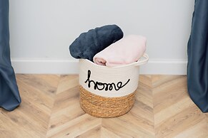 Old Town Apartment Garncarska by Renters