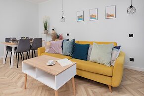 Old Town Apartment Garncarska by Renters